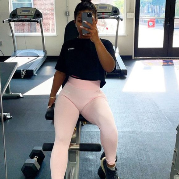 Simple Crop Top - Picture 4 of 5